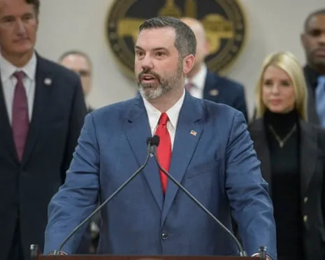 Federal Attorney Assigned to Probing President's Critics Steps Down Following Demands from Administration